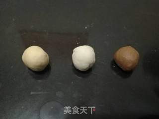 三色花馒头的做法步骤:2