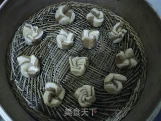 三色花馒头的做法步骤:12