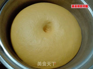 南瓜香葱椒盐卷 的做法步骤:2