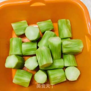 西兰花梗酸的做法步骤:2