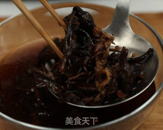 小鸡炖蘑菇的做法步骤:2