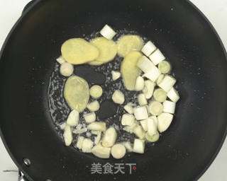 小鸡炖蘑菇的做法步骤:5