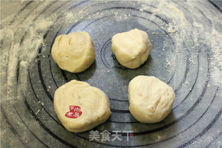 鲜肉香葱馅饼的做法步骤:5