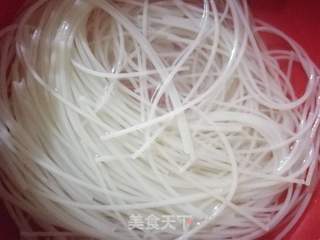 香辣牛肉粉的做法步骤：2