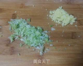 猪肉茴香包子的做法步骤:3