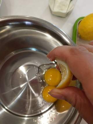 蛋黄溶豆的做法步骤:3