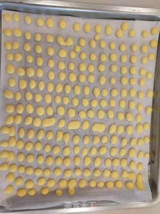 蛋黄溶豆的做法步骤:7
