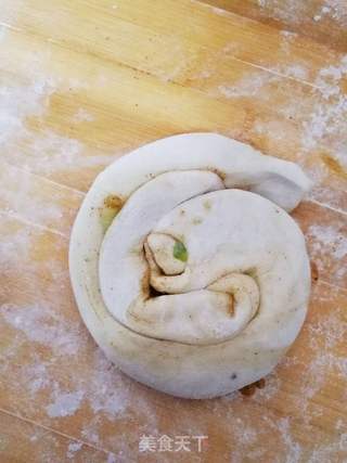 五香葱油饼的做法步骤:11