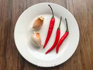 蒜蓉豌豆尖的做法步骤:2