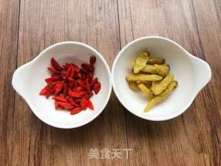 泡椒萝卜的做法步骤:2
