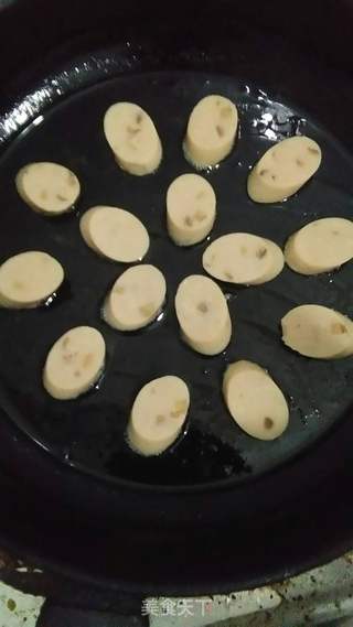 鸡肉肠烘蛋的做法步骤:4