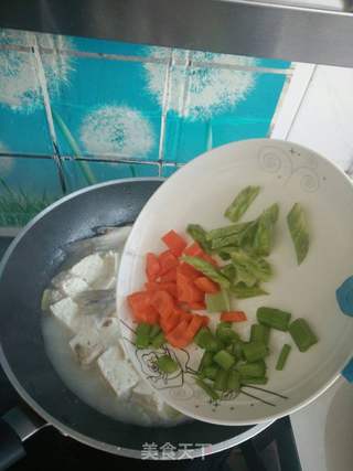 鲫鱼炖豆腐的做法步骤:12