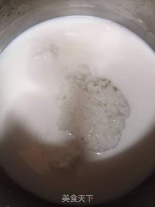 牛奶花生粥的做法步骤:3