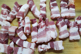 秘制红烧肉-内含肥而不腻的小窍门的做法步骤:2