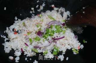 蟹棒鸡蛋炒饭的做法步骤:8