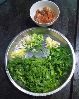 芥菜瘦肉粥的做法步骤:3