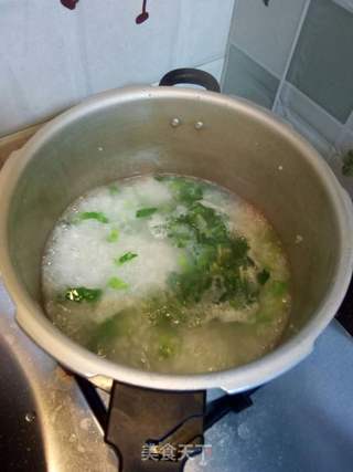 芥菜瘦肉粥的做法步骤:4