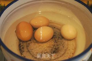 蒜泥拌鸡蛋的做法步骤:2
