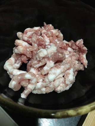 杏鲍菇海参水饺的做法步骤:12