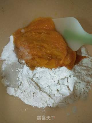 刀切南瓜面馒头的做法步骤:2