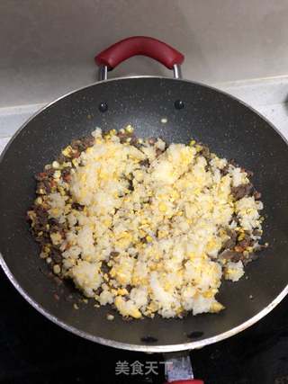 黑椒牛肉炒饭的做法步骤:6