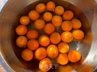金桔酱的做法步骤:2