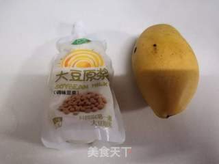 豆浆芒果汁的做法步骤:2