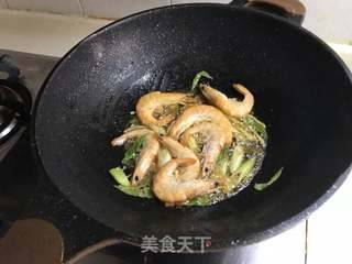 醪糟烧大虾的做法步骤：4