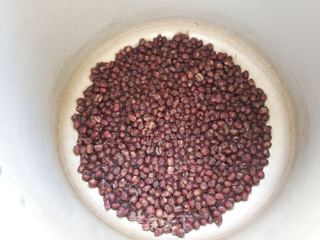 如何用蛋挞皮做红豆酥的做法步骤:2