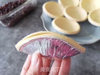 如何用蛋挞皮做红豆酥的做法步骤:5