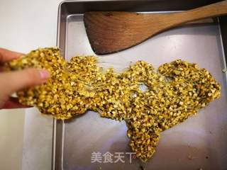 酥脆花生糖的做法步骤:9