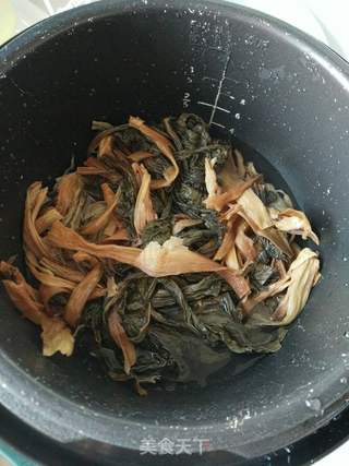 梅干菜包子的做法步骤:2
