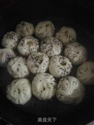生煎包的做法步骤:9