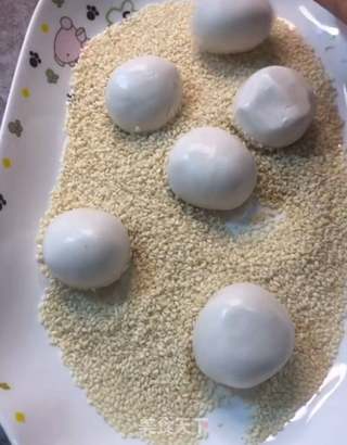 空心豆沙馅芝麻球的制作方法的做法步骤:6