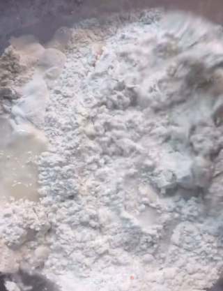 空心豆沙馅芝麻球的制作方法的做法步骤:2