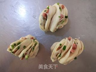 怎样做牛肉香葱花卷的做法步骤:8