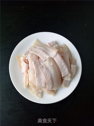 如何炒出好吃的四川回锅肉?的做法步骤:4