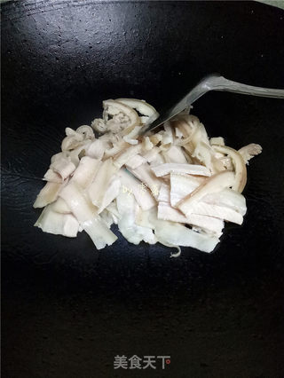 如何炒出好吃的四川回锅肉?的做法步骤:6