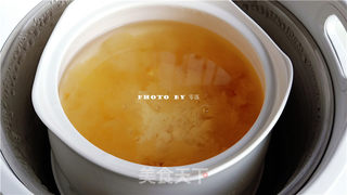 桃胶米酒银耳羹的做法步骤:4