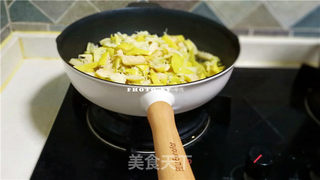 如何让柚子皮变成好吃的柚子糖的做法步骤:6