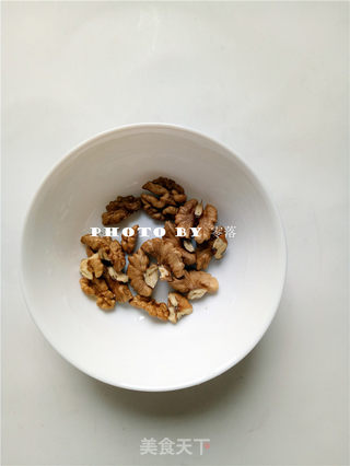 黑豆核桃粥的做法步骤:2