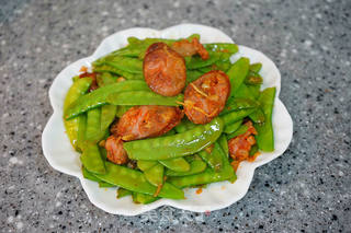 美食节腊肠荷兰豆煲仔饭的做法步骤:20