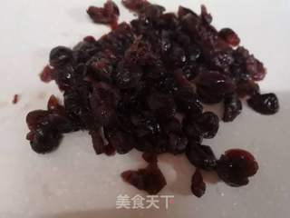 香蕉蔓越莓戚风蛋糕的做法步骤：4