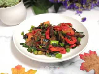 红椒煸炒牛肉片的做法步骤:2