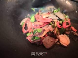 红椒煸炒牛肉片的做法步骤:5