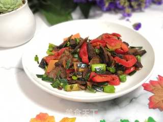 红椒煸炒牛肉片的做法步骤:6