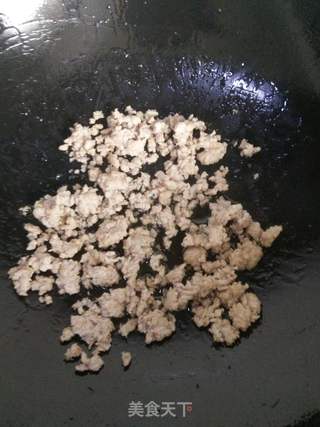 松茸肉酱拌面的做法步骤:2