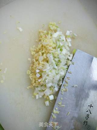 炸萝卜鸡肉丸的做法步骤:4