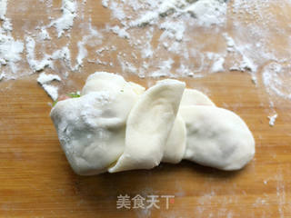 玫瑰花抱蛋煎饺的做法步骤:25