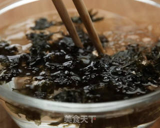 紫菜蛋花汤的做法步骤:2